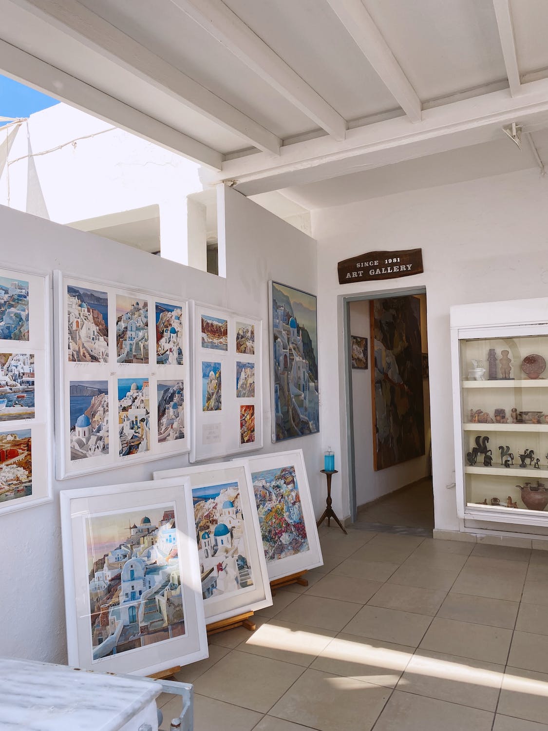 Mastering the Craft: Guide on How to Work in an Art Gallery